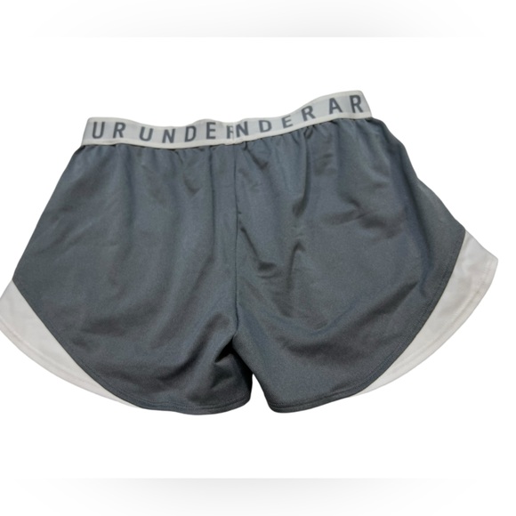 Under Armour Gray Women's Shorts EUC BOX38 - Picture 3 of 6